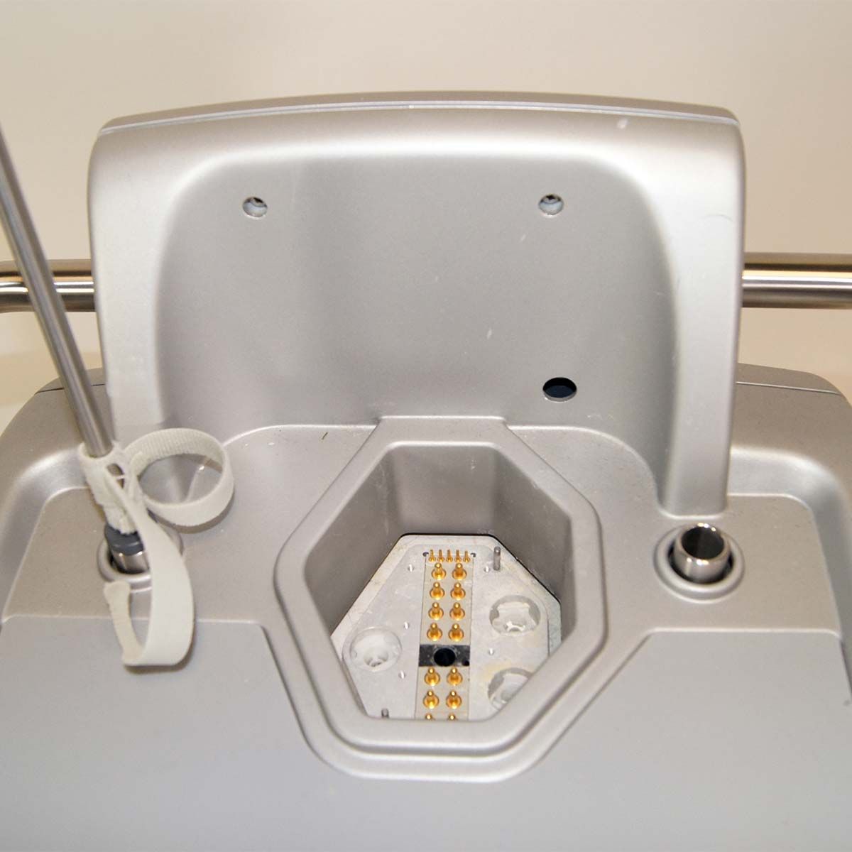 2011 Zeltiq CoolSculpting 塑身減脂系統（含 4 個塗抹器）