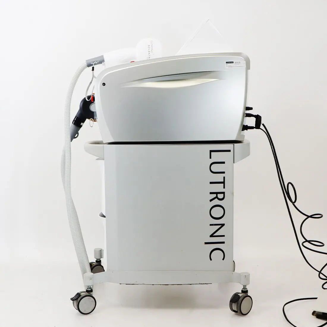 2014 Lutronic Advantage Diode Laser Hair Removal Reduction w/D3-800 Handpiece