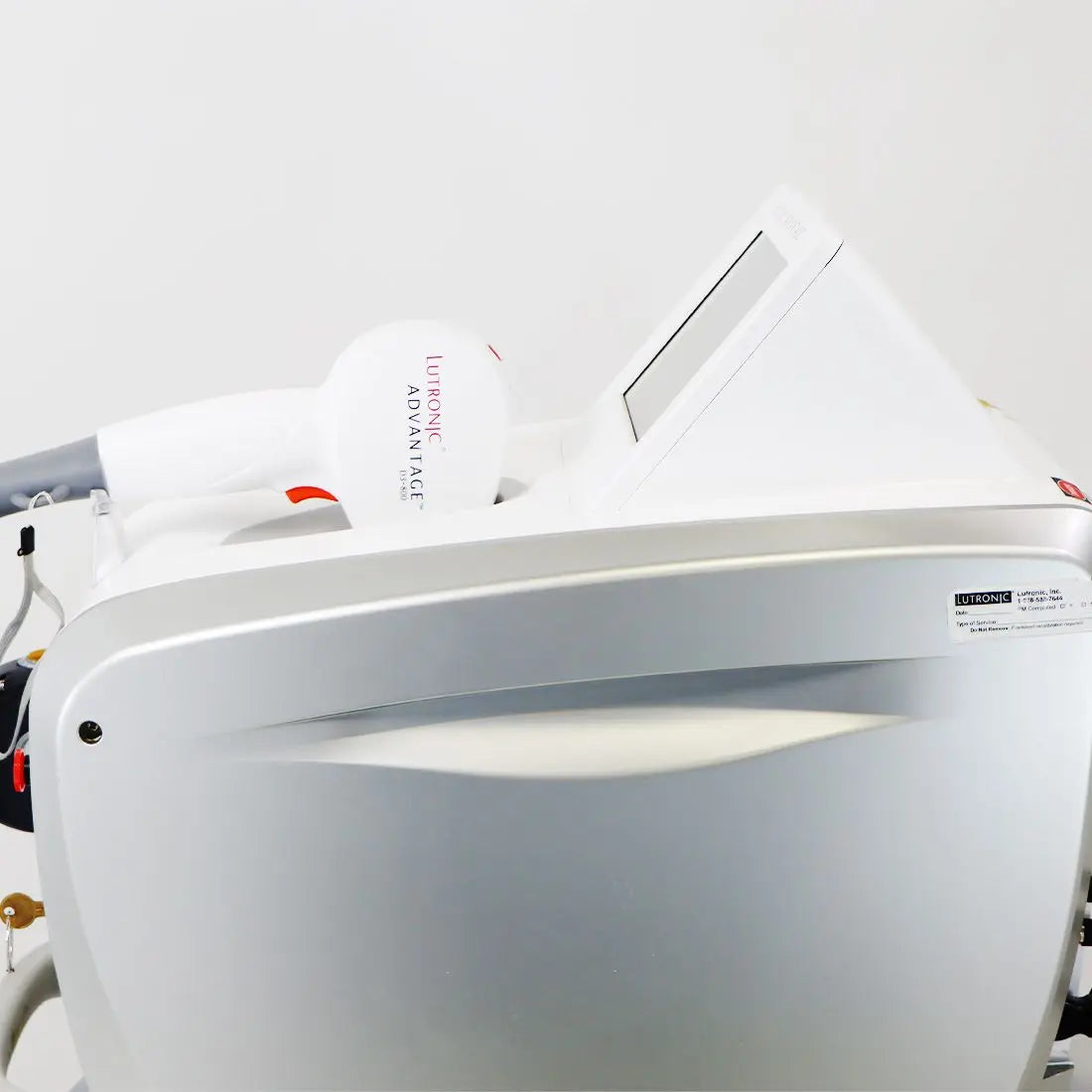 2014 Lutronic Advantage Diode Laser Hair Removal Reduction w/D3-800 Handpiece