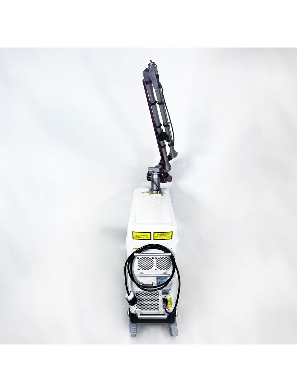 2018 Bison Lucid Q-PTP Nd:YAG Q-Switch Laser System 532nm / 1064nm Sol International Medical