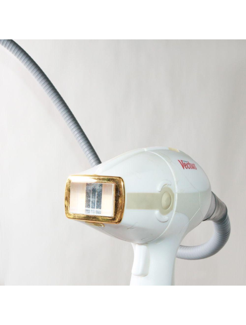 2013 Cynosure Palomar Vectus 810 nm Diode Hair Removal Laser w/ Large Optic