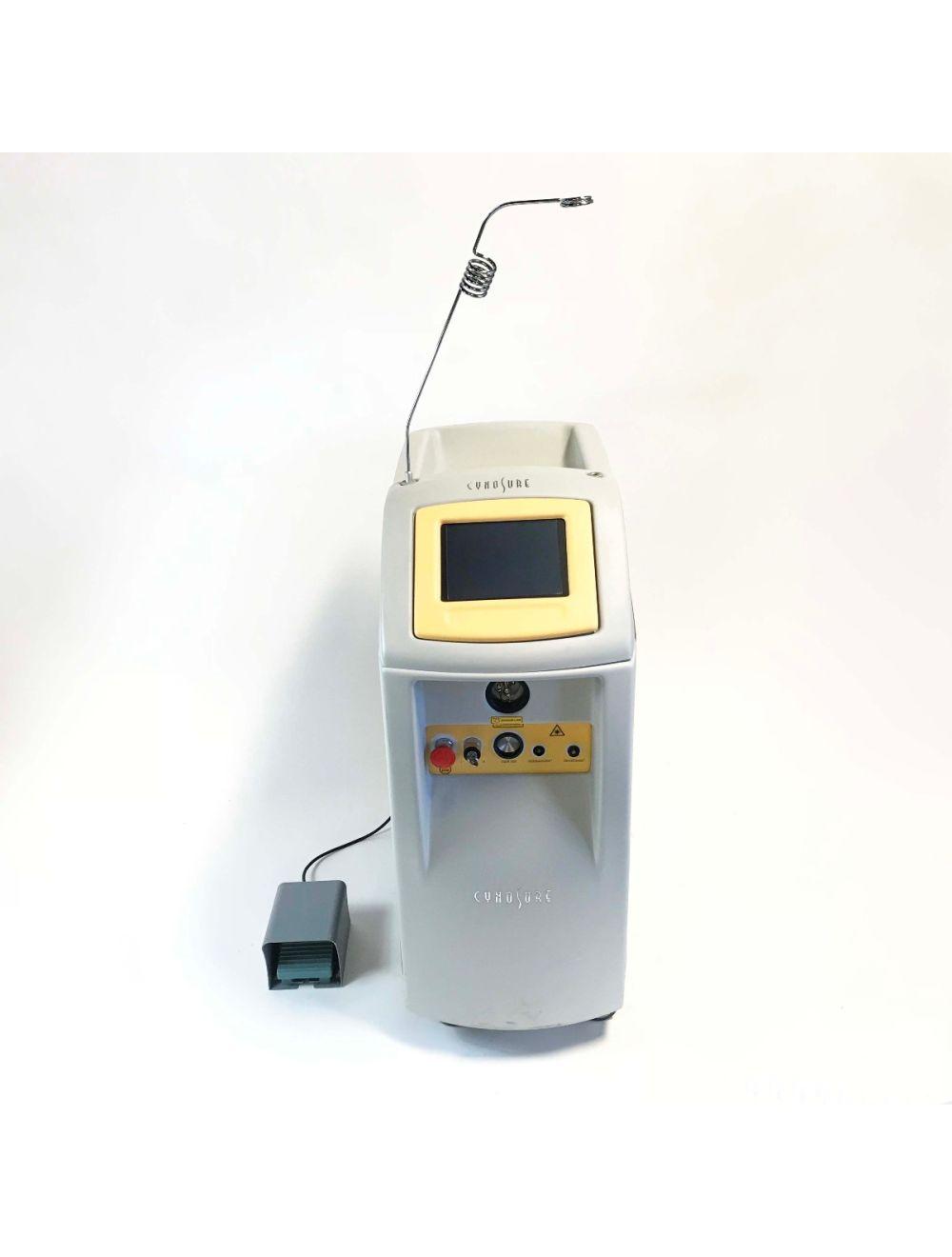 2014 Cynosure SmartLipo Triplex SLT II - 1064 1320 1440 Laser Lipolysis Console Cynosure