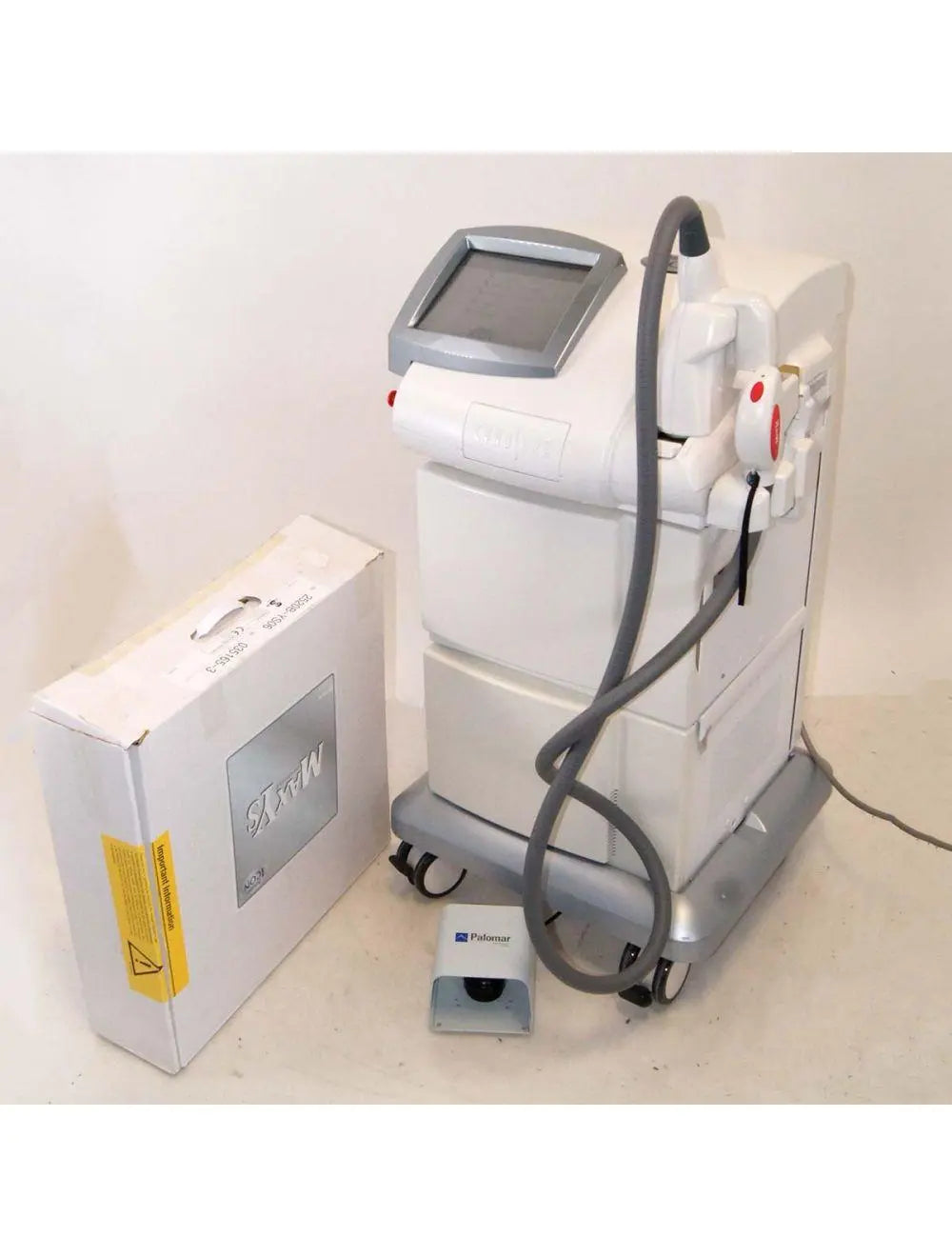 2014 Cynosure Palomar Icon IPL Laser Hair Removal Pigmented Lesions MaxR MaxYs Palomar