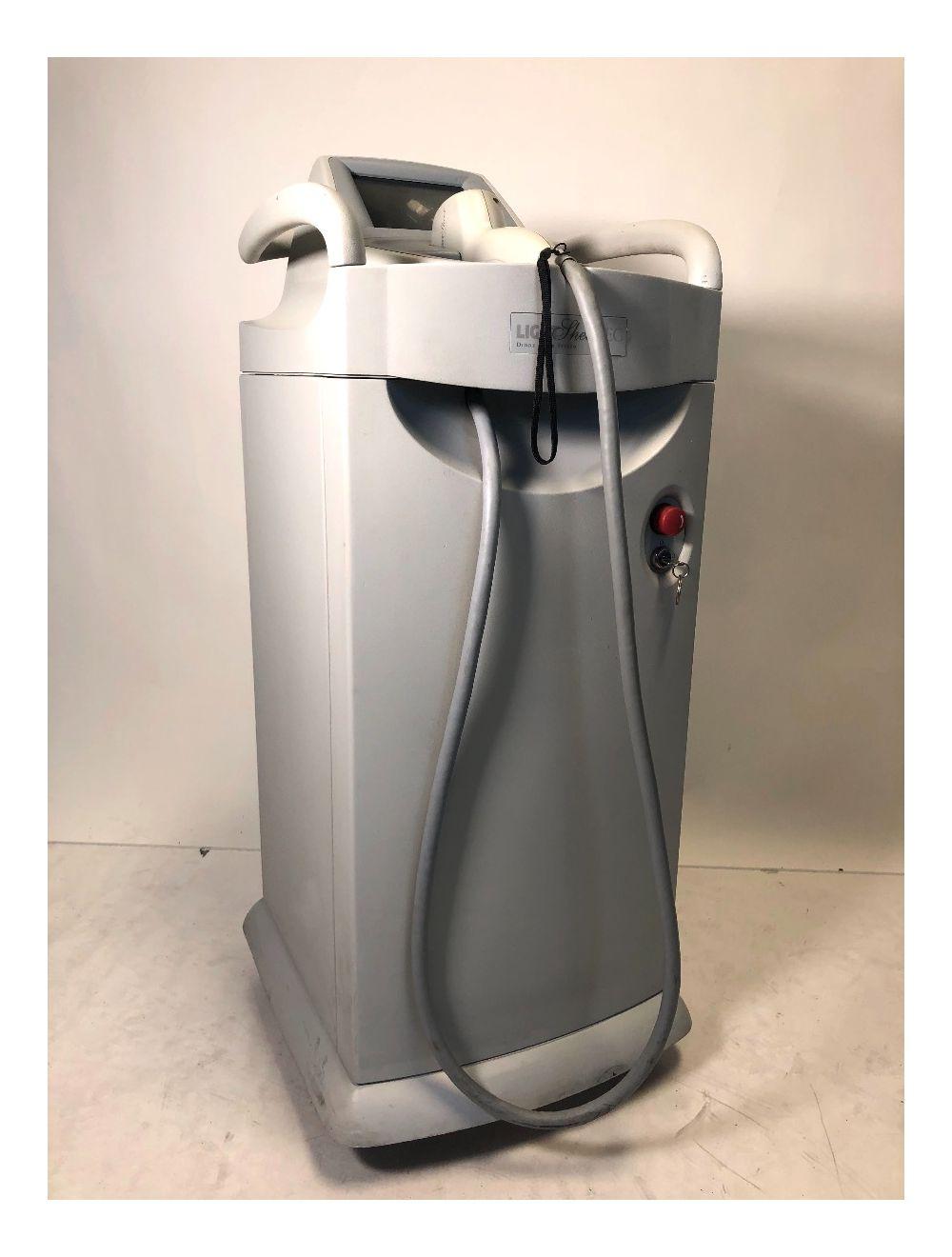 2004 Lumenis Light Sheer EC Diode Laser System 911,756 Pulses High Headroom Lumenis